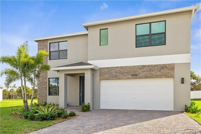2048 NE Ocean Dunes Dr in Jensen Beach, FL - Building Photo - Building Photo