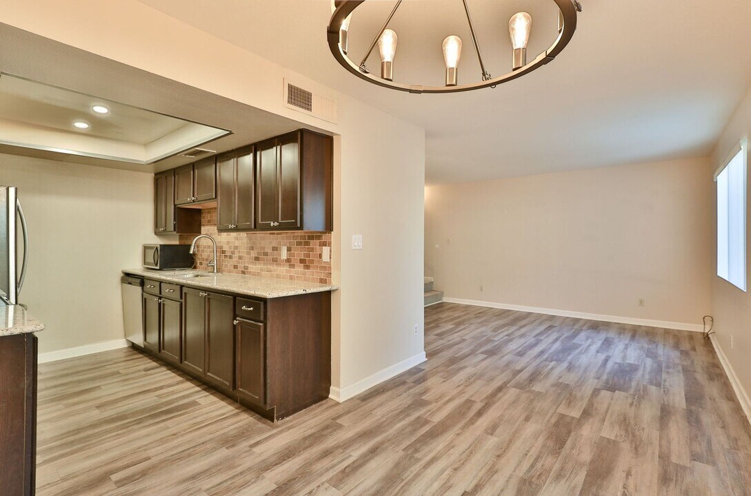 1223 N Granite Reef Rd in Scottsdale, AZ - Building Photo