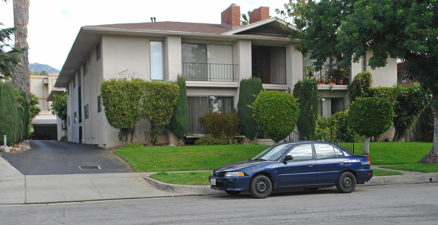 2449 Mohawk St in Pasadena, CA - Building Photo