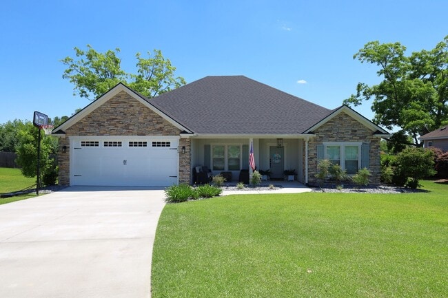 property at 4704 Crescent Ct