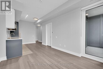 664-664 Spadina Ave. in Toronto, ON - Building Photo - Building Photo