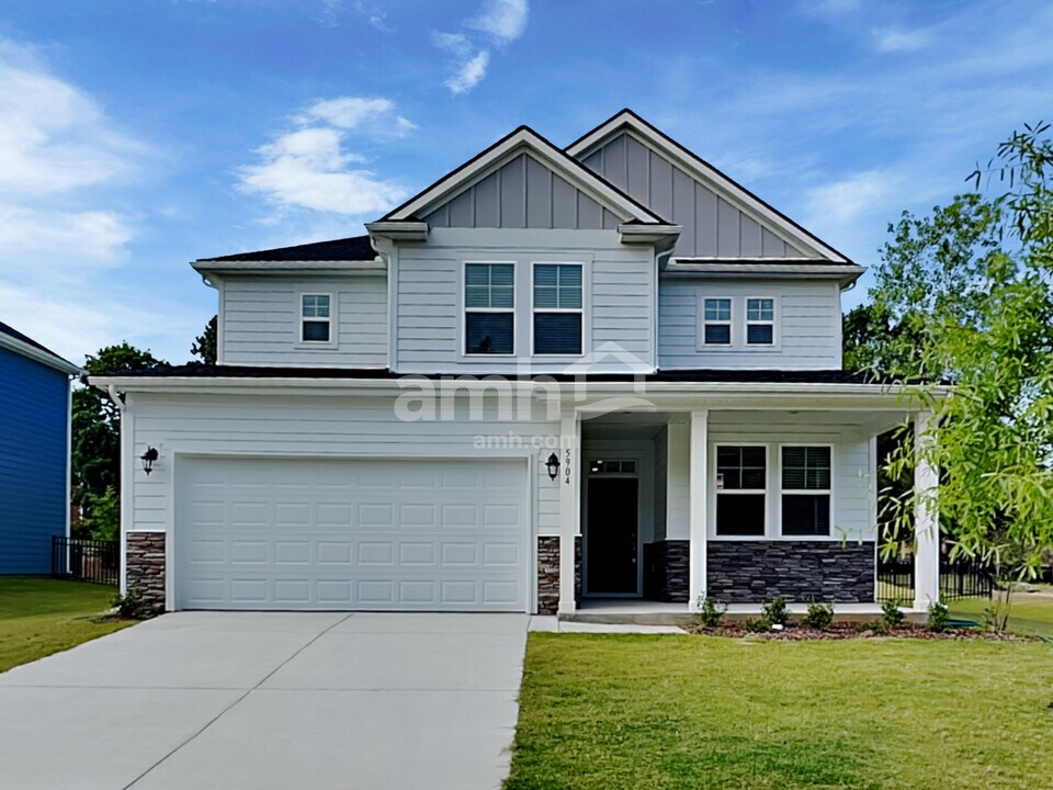 5904 Hagar Vly Dr in Nashville, TN - Building Photo