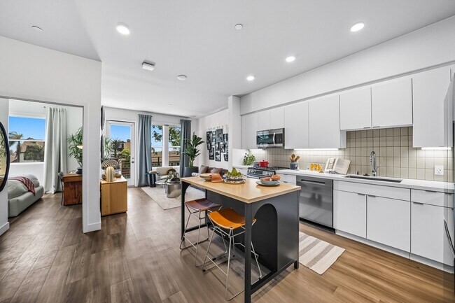 Tenney in San Diego, CA - Building Photo - Building Photo