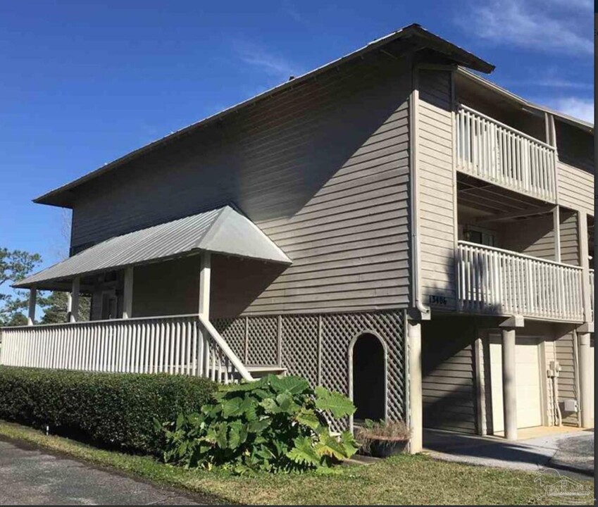 13406 Valerie Dr in Pensacola, FL - Building Photo