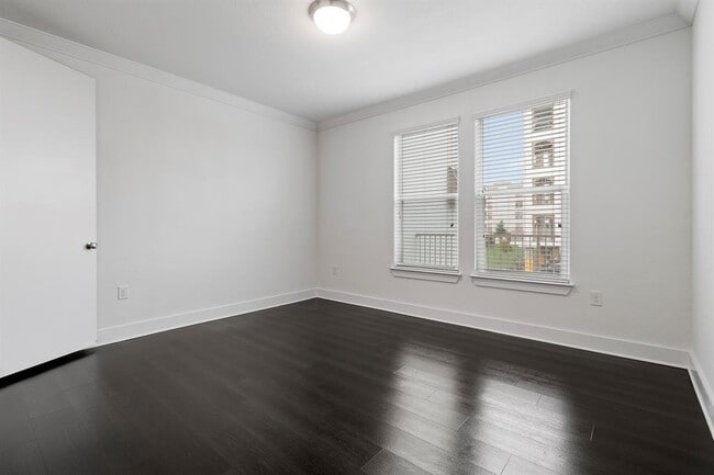 3300 Towers Blvd in Seabrook, TX - Building Photo - Building Photo