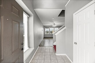 12427 Oriole Lake Way in Houston, TX - Building Photo - Building Photo