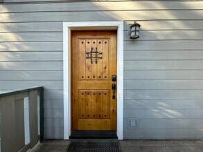 1577 Woodside Dr in Fircrest, WA - Building Photo - Building Photo