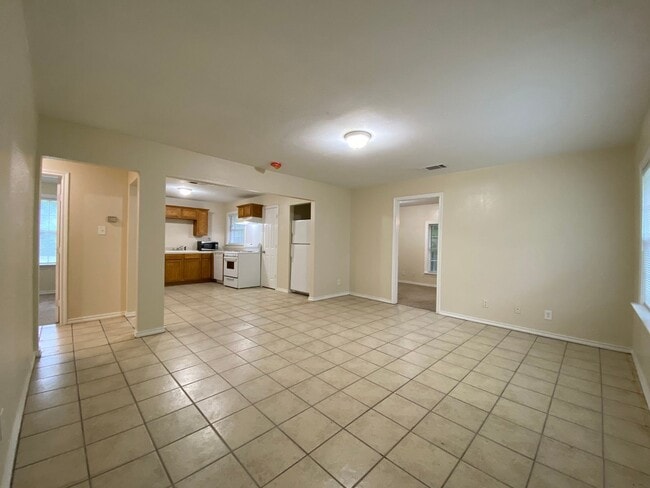 2705 W Bewick St in Fort Worth, TX - Building Photo - Building Photo