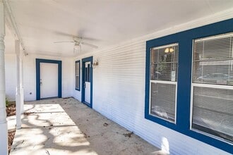 105 E Evans St in Leander, TX - Building Photo - Building Photo