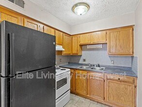 1586 Martha Ct in Lexington, KY - Building Photo - Building Photo
