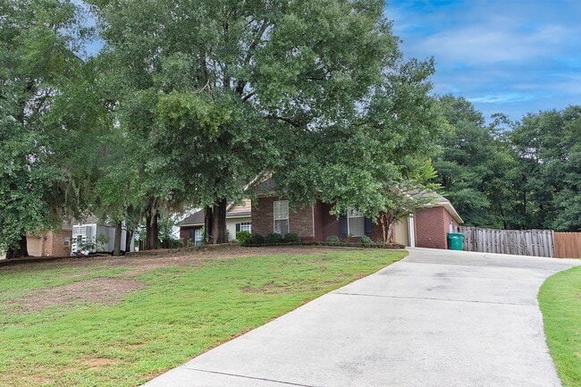 property at 231 Woodford Dr