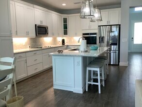 424 Tropics Ave in Daytona Beach, FL - Building Photo - Building Photo