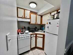 134 Washington Ave in Waltham, MA - Building Photo - Building Photo