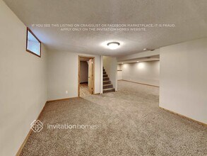 707 Oakland Cir in Burnsville, MN - Building Photo - Building Photo