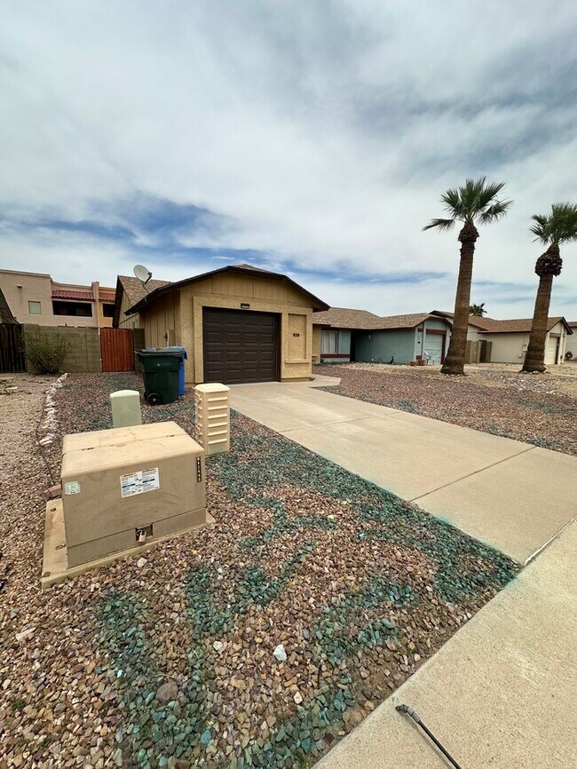 property at 1618 E Sandra Terrace