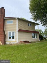 101 Beach Side Dr in Stevensville, MD - Building Photo - Building Photo