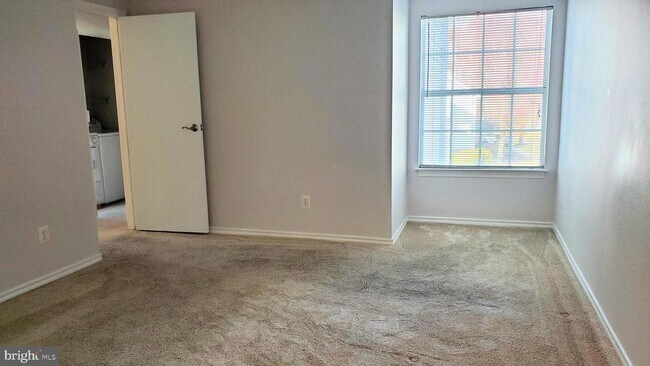 9902 Boysenberry Way in Montgomery Village, MD - Building Photo - Building Photo