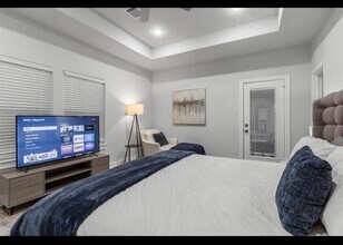 4681 Bellfort Ave in Houston, TX - Foto de edificio - Building Photo