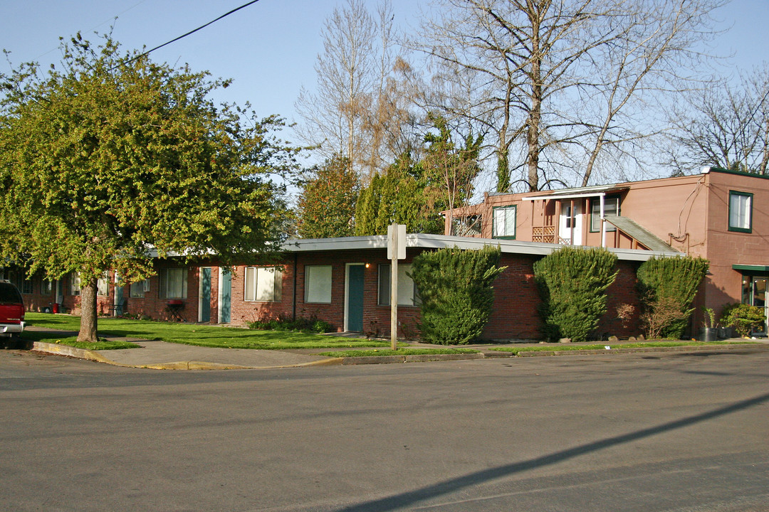 112 Clark St in Battle Ground, WA - Building Photo