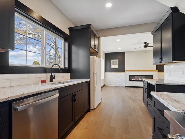 222 S Grandview Ave in Dubuque, IA - Building Photo - Building Photo