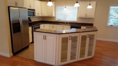 163 E Cobblestone Ln in Sequim, WA - Building Photo - Building Photo