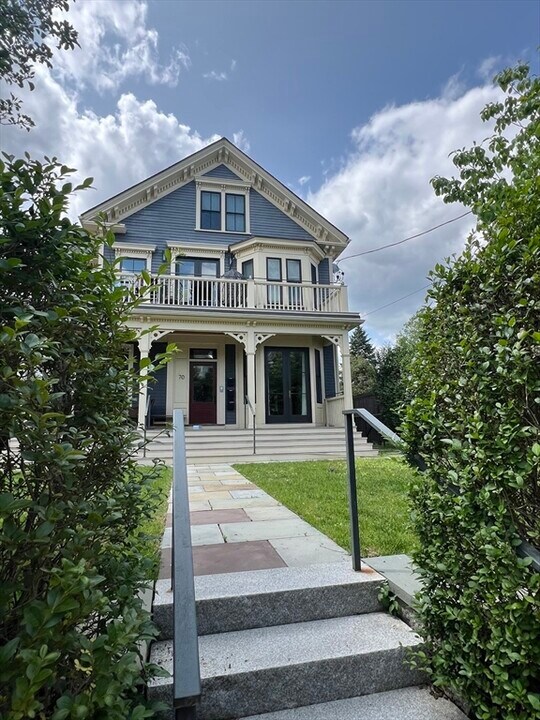 70 Craigie St in Somerville, MA - Building Photo