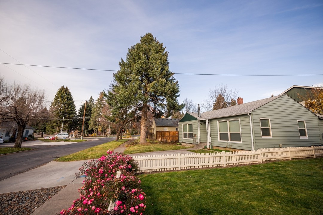 Riverside Triplex in Bend, OR - Building Photo