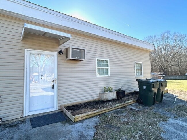 property at 124 Cottonwood Dr