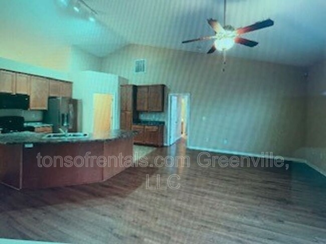 19 Tack Ln in Greer, SC - Building Photo - Building Photo