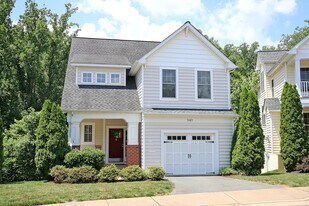 949 Raymond Rd in Charlottesville, VA - Building Photo