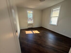 2123 E 15th St, Unit 2 in Brooklyn, NY - Building Photo - Building Photo