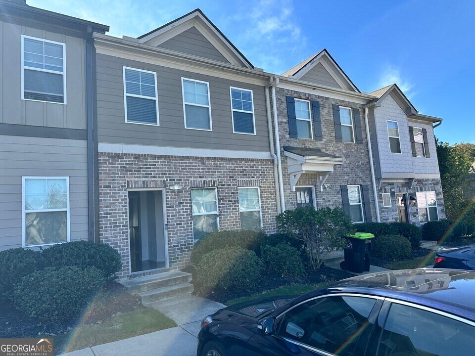 882 Ambient Way in Atlanta, GA - Building Photo