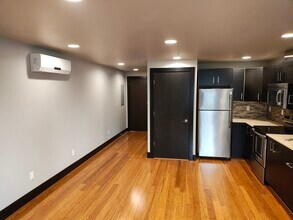 5308 Martin Luther King Jr Way S, Unit #101 in Seattle, WA - Building Photo - Building Photo