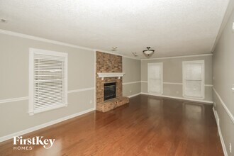 980 Yorktown Rd in Collierville, TN - Foto de edificio - Building Photo