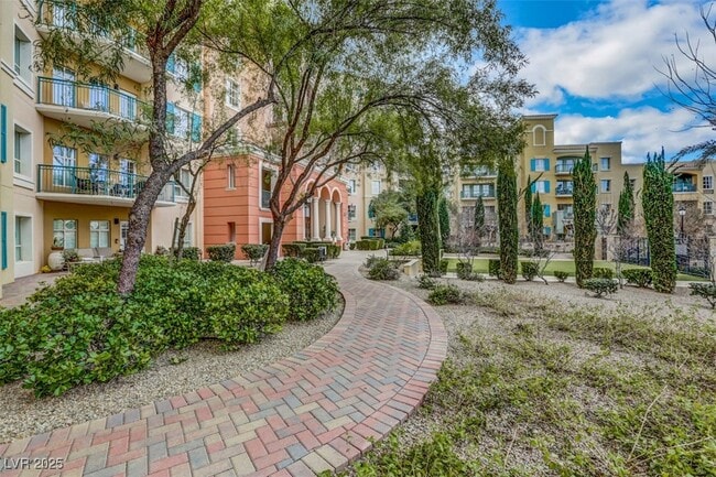 property at 30 Strada Di Villaggio