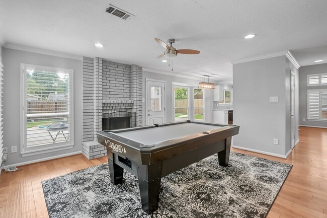 property at 30 Village Knoll Pl