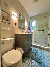 164 Thorndike St, Unit 2 in Brookline, MA - Building Photo - Building Photo