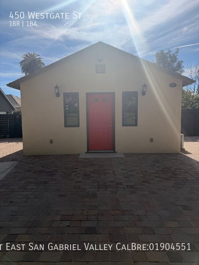 property at 450 Westgate St