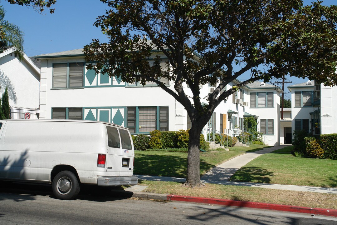 Adams Apartments in Glendale, CA - Building Photo