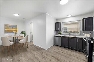 11926 Greenglen Dr in Houston, TX - Building Photo - Building Photo