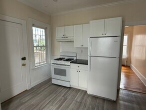 93 Sydney St, Unit 3 in Boston, MA - Foto de edificio - Building Photo