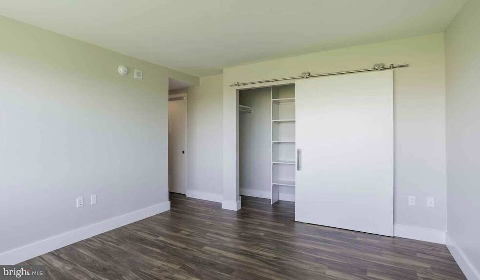 2200 Benjamin Franklin Pkwy, Unit 1B-S1510 in Philadelphia, PA - Building Photo