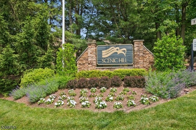 property at 16 Buchanon Ct