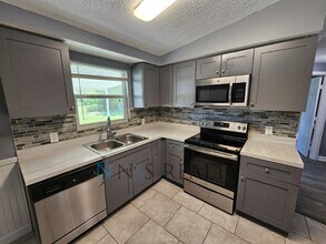 4132 Pecos Dr in New Port Richey, FL - Building Photo - Building Photo