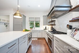 748 Ellsworth Rd in Charlotte, NC - Building Photo - Building Photo