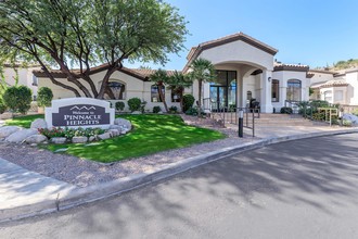 Pinnacle Heights in Tucson, AZ - Building Photo - Building Photo