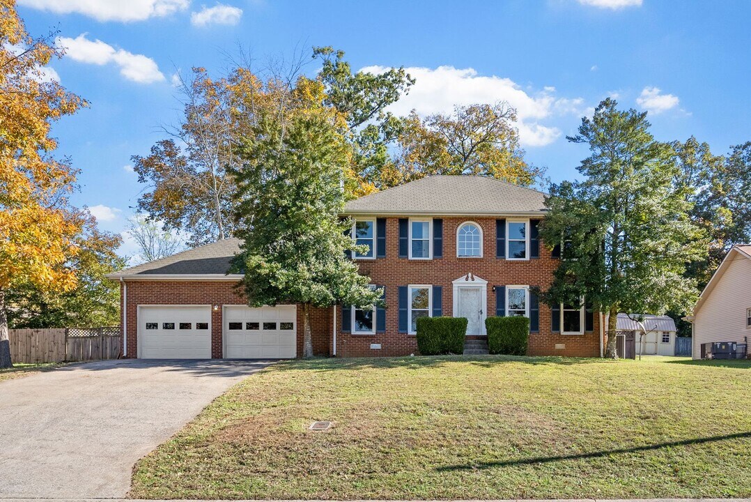 1119 Stonebrook Dr in Clarksville, TN - Building Photo