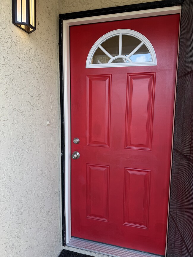 248 Glover Ave, Unit 248 in Chula Vista, CA - Foto de edificio - Building Photo