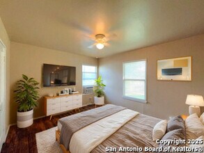 103 Harwood Dr in San Antonio, TX - Building Photo - Building Photo