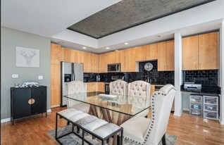 1700 Bassett St, Unit 903 in Denver, CO - Building Photo